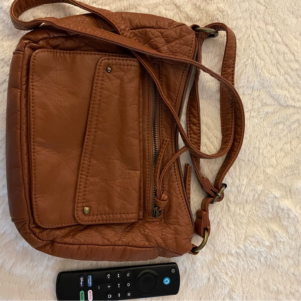 Vintage-Inspired Bueno Brown Leather Crossbody Bag with Adjustable Strap